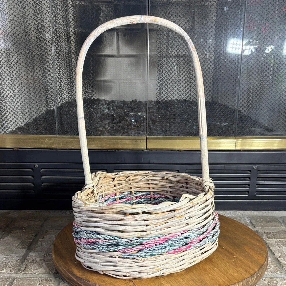 Vintage Wicker Basket Heart Shaped w/Colored Braid‎ Easter 80s/90s 17.5